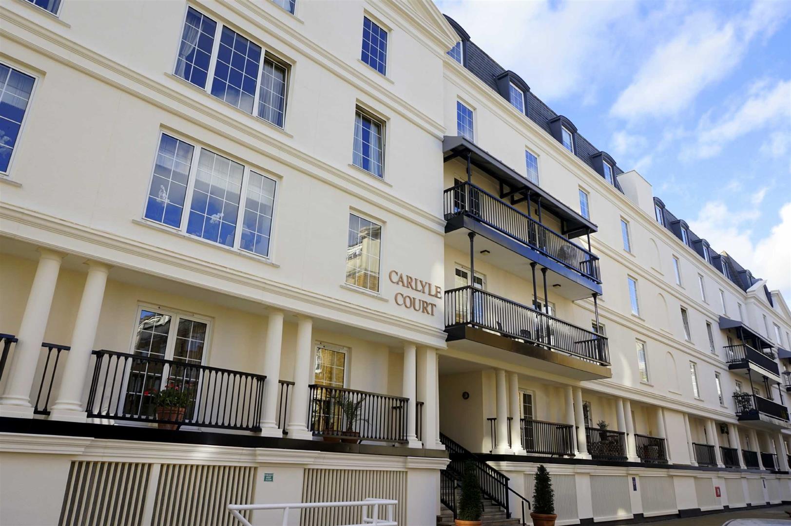 Carlyle Court, Chelsea Harbour, London